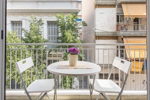 City Apartment, 2 Bedrooms | Balcony view