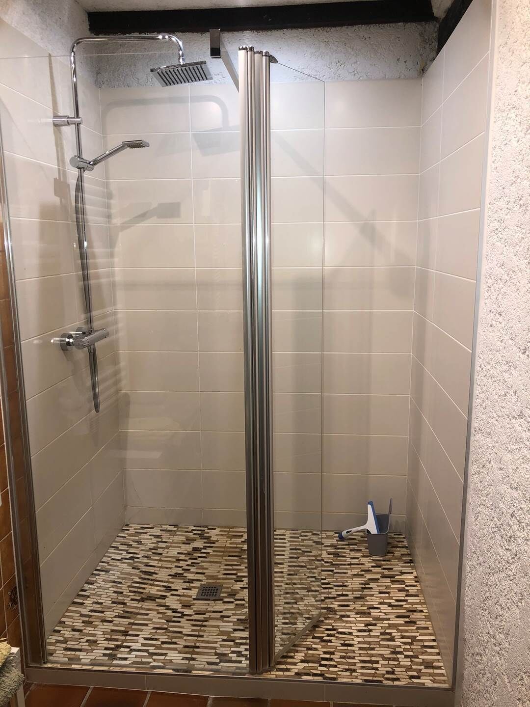 Hair dryer, towels