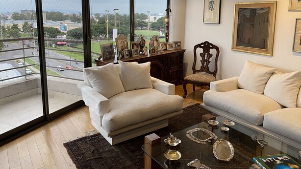 40-inch flat-screen TV with digital channels, TV, Netflix - Departamento Premium - 2 HAB Y 2 BAÑOS (Salta)
