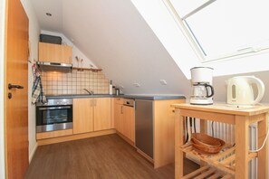 Kühlschrank, Ofen, Herdplatte, Geschirrspüler