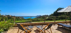 Terrace/patio - nice villa with with pool and seaview (agay)