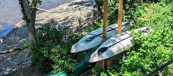 Spacious Mississippi River Retreat-Hot Tub, Massage Chair & Room for 16
