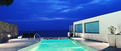 Outdoor pool, a heated pool