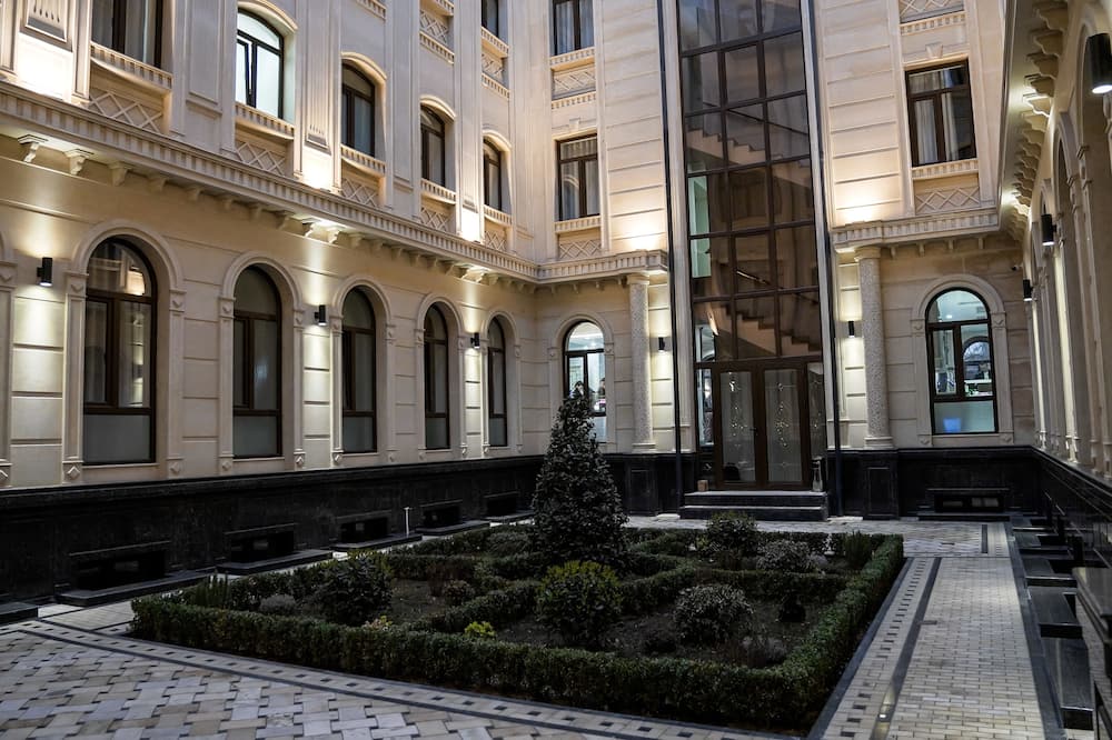 Level Hotel