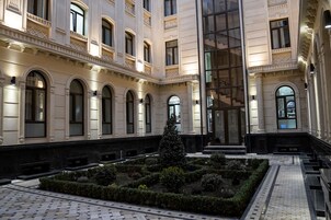 Standard Δίκλινο Δωμάτιο (Twin) | Πρόσοψη καταλύματος