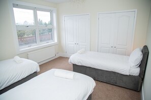 3 間睡房、熨斗/熨衫板、Wi-Fi、床單