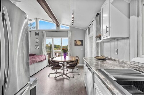 Relaxing Lake Home that is certain to create smiles and memories for all ages! 