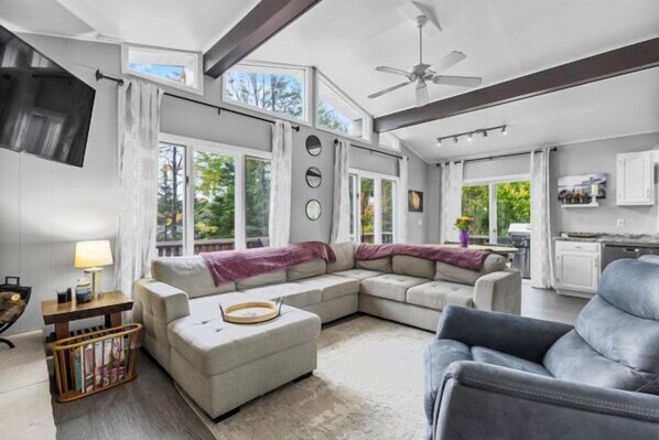 Smart TV, fireplace, DVD player