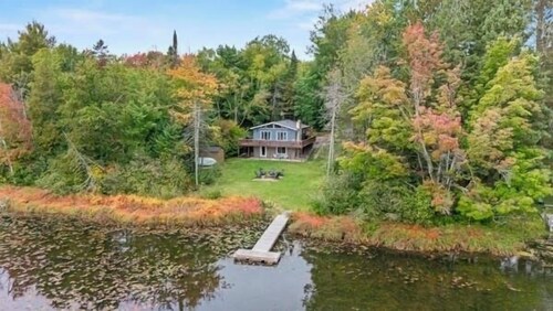 Relaxing Lake Home that is certain to create smiles and memories for all ages! 