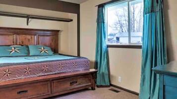 Desk, iron/ironing board, travel cot, free WiFi