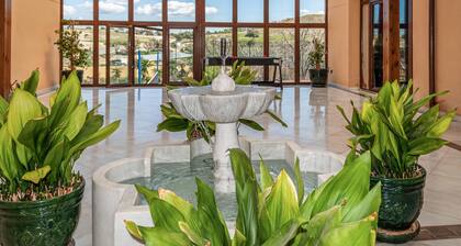 Beautiful home in Otura with kitchen