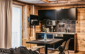 Kühlschrank, Herdplatte, Geschirrspüler