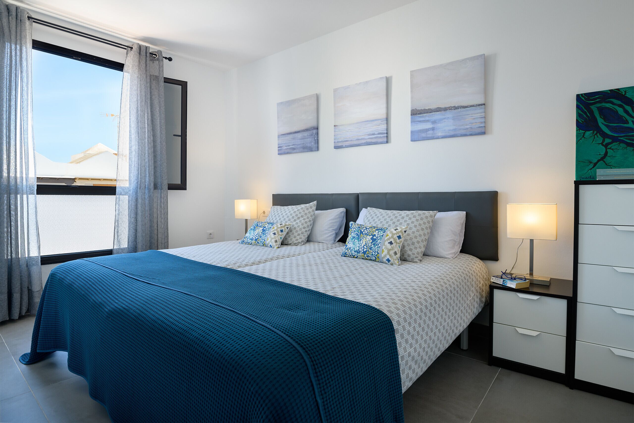 3 soverom, strykejern/-brett, wi-fi (inkludert) og sengetøy