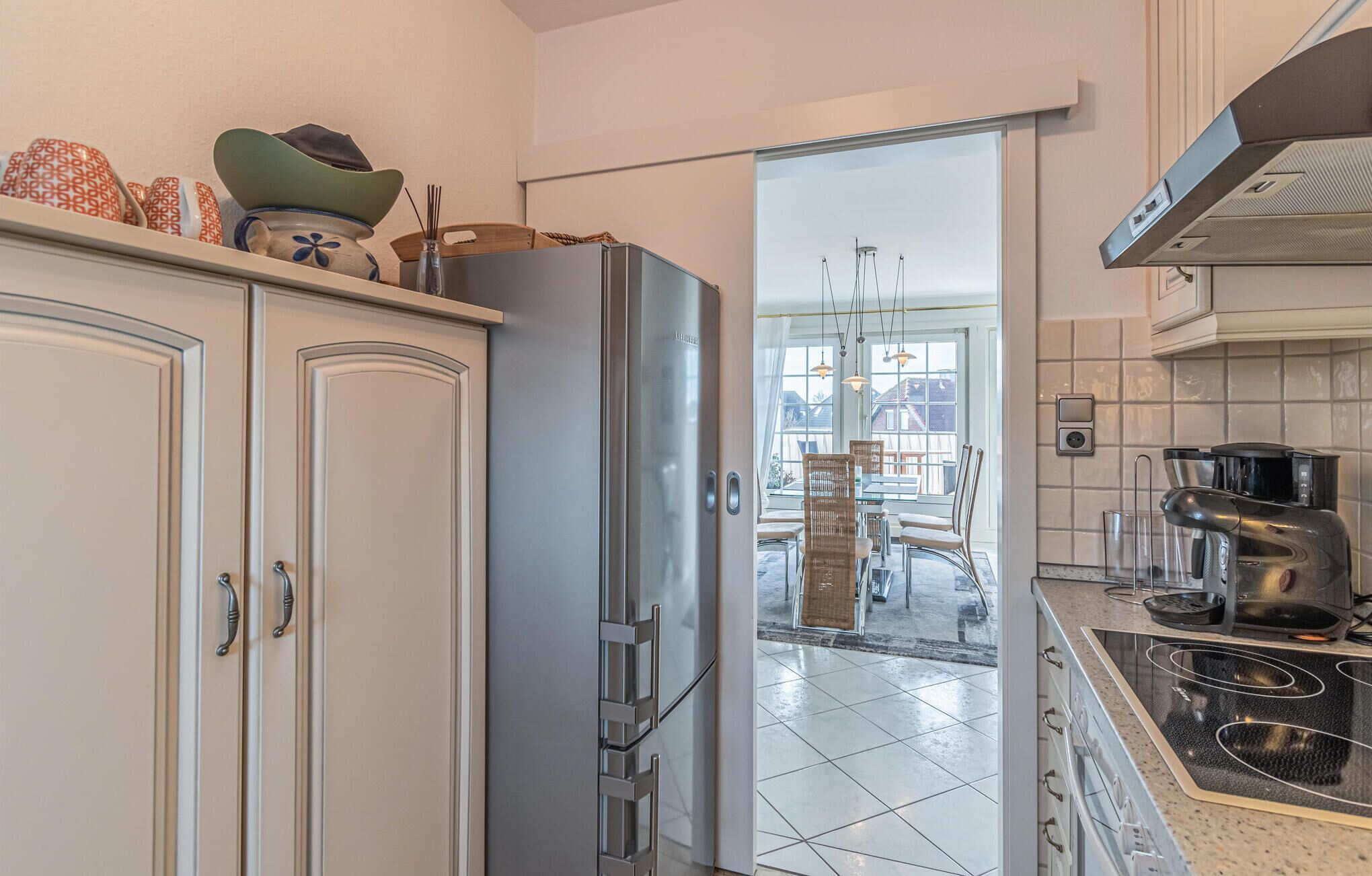 Kühlschrank, Herdplatte, Geschirrspüler