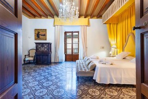 9 soverom, strykejern/-brett, reiseseng for barn og wi-fi