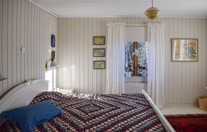 2 chambres, lit de bébé portatif