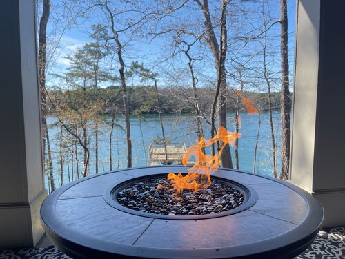 Luxury lakefront villa with breathtaking lake views and sunset galore