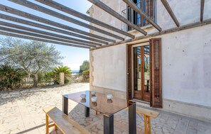 Outdoor dining - Awesome home in Scicli with kitchen (Scicli)