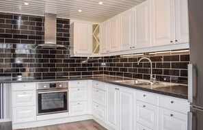 Fridge, microwave, oven, coffee/tea maker