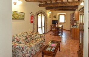 TV - Amazing home in Cagli (Cagli)