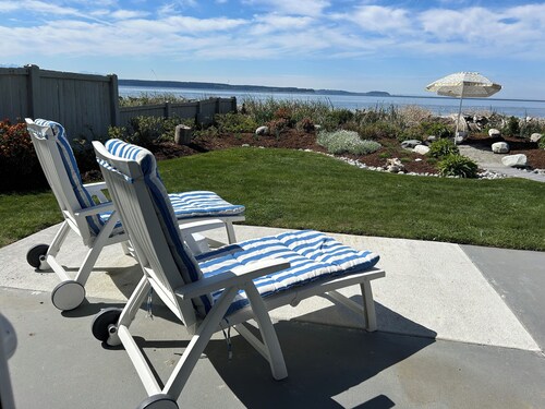 Beach Front Cottage in the Sun on Whidbey.