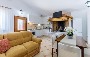 TV, fireplace - 3 bedroom lovely home in Galizana (Galizana)