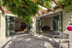 House | Terrace/patio