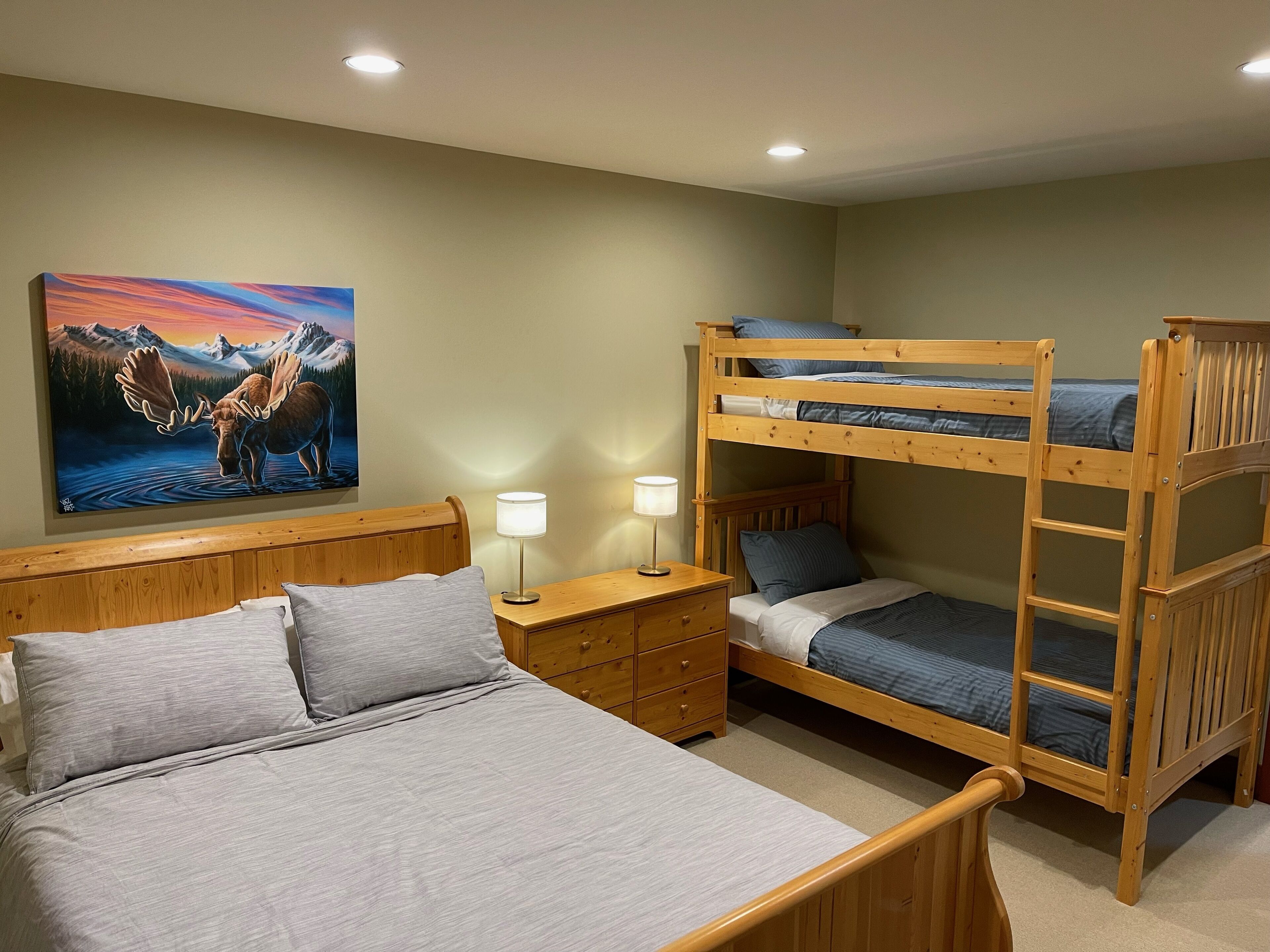 4 chambres, fer et planche à repasser, lit parapluie, Wi-Fi gratuit