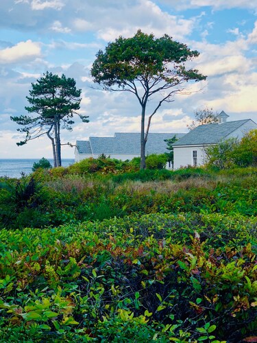 Coastal Cottage w/ Roof Deck Ocean Views - York, ME 4 Beds, 3 Baths, Sleeps 9