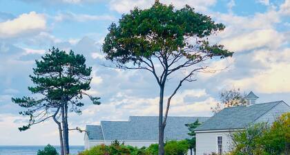 Coastal Cottage w/ Roof Deck Ocean Views - York, ME 4 Beds, 3 Baths, Sleeps 9