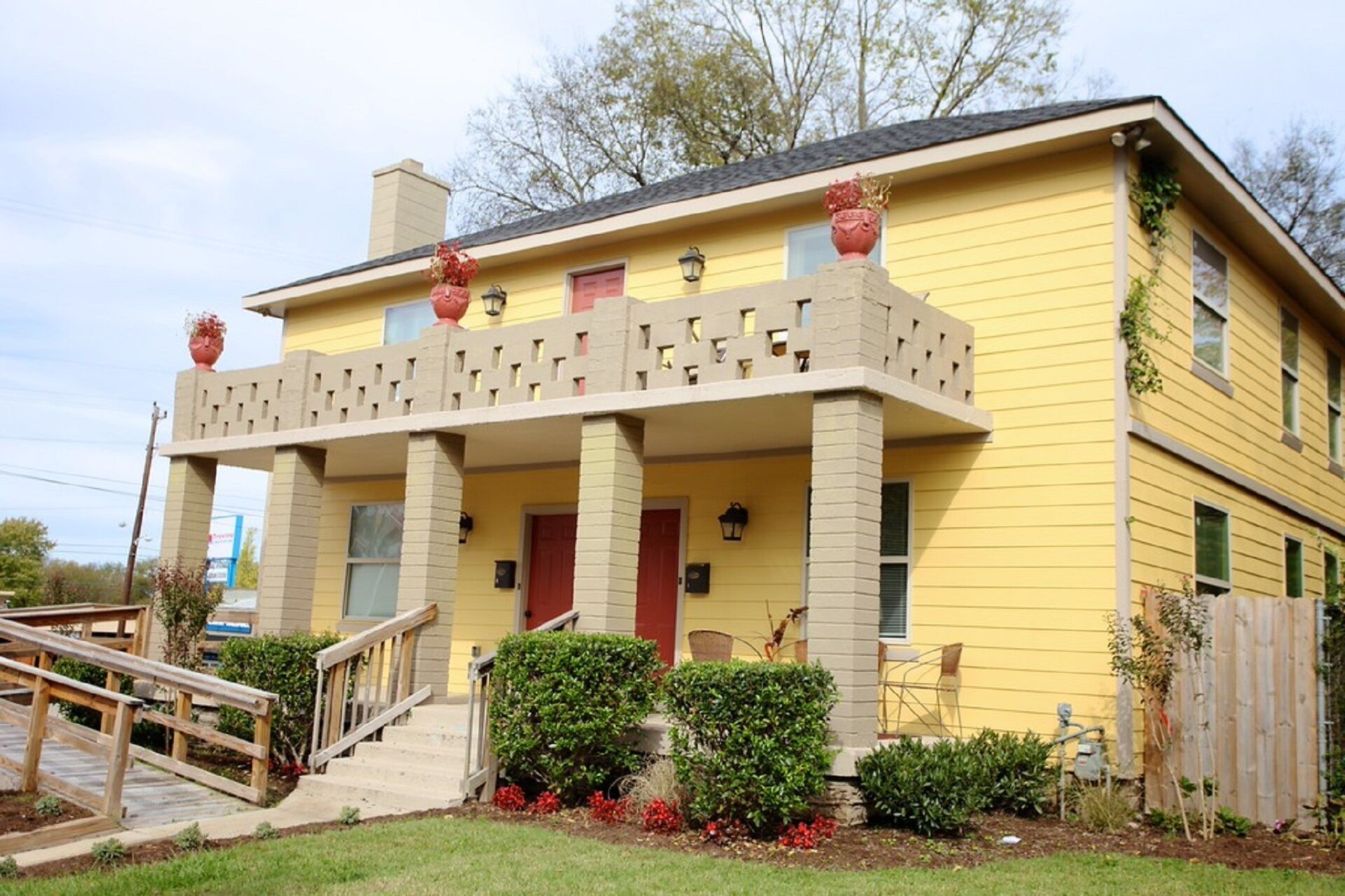 Five points..  Walk to Bars, Restaurant, Shopping , Downtown and more.