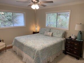 2 bedrooms, free WiFi, bed sheets - Relaxing, Cozy Cottage on the Lake with kayaks - 2 Guest Maximum (HOT SPRINGS NATIONAL PARK)