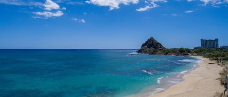 Una spiaggia nelle vicinanze