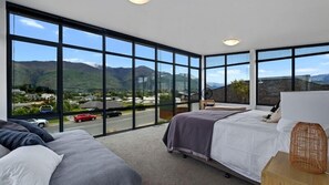 House - King Of the Hill (Wanaka)