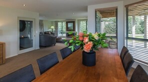 Dining - Ultimate Escapes (Wanaka)