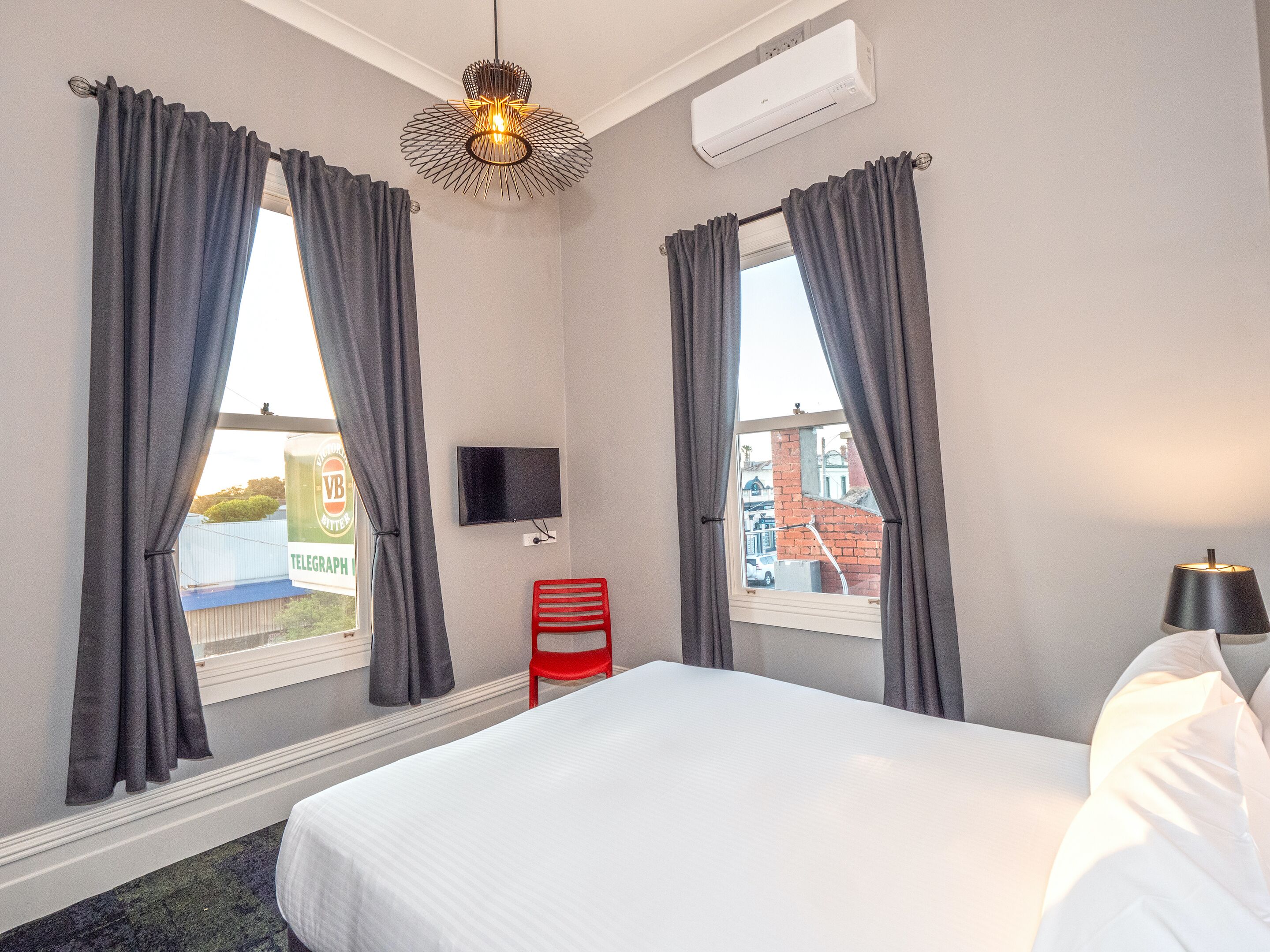 queen room | iron/ironing board, free wifi, bed sheets