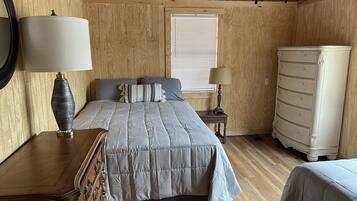 4 chambres, coffre-fort, accès au Wi-Fi (inclus), literie fournie