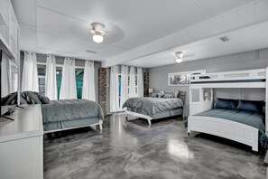 3 bedrooms, free WiFi, bed sheets