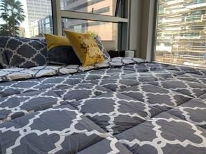 3 bedrooms, in-room safe, desk, WiFi