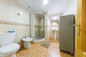 Shower, jetted bath, hair dryer, bidet - Bonita casa en El Perellonet Valencia (Valencia El Perellonet)
