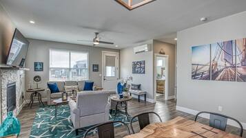 TV, fireplace, DVD player