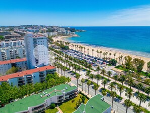 Exterior - Amazing beachfront apartment - S204-049 UHC RODAS FAMILY COMPLEX (Salou)