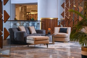 Lobby sitting area - Tolip Resort Elgalala Hills (Ataqah)