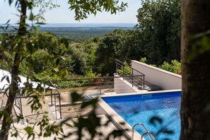 House | Pool