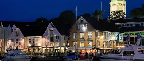 Leilighet, 3 soverom, røyk, balkong | Marina