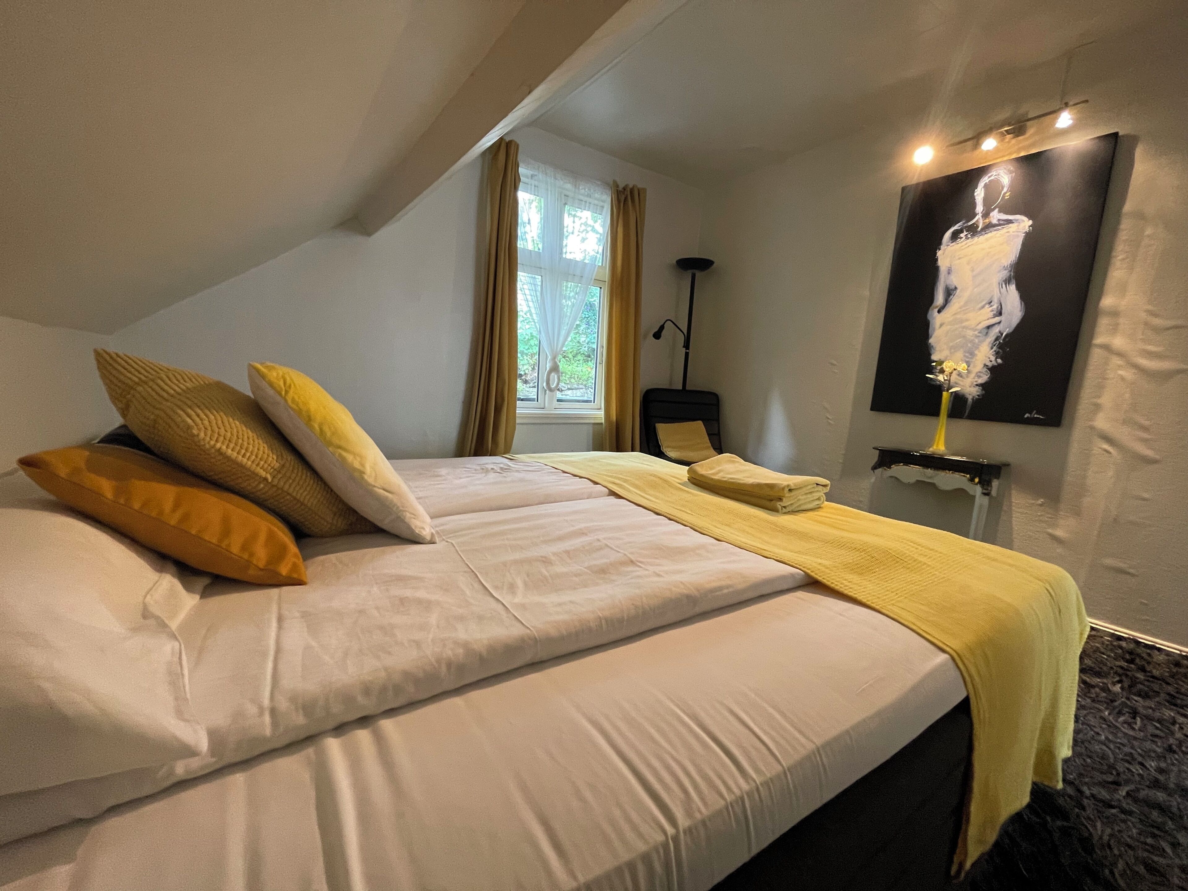4 chambres, fer et planche à repasser, Wi-Fi gratuit, draps fournis