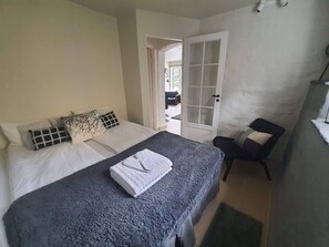 Appartement, 2 chambres, fumeurs | 3 chambres, lit parapluie