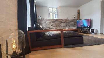 Apartment, 2 Bedrooms, Smoking | Interior