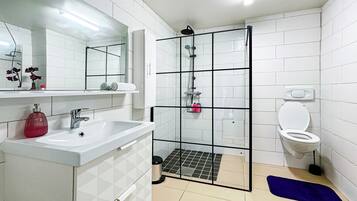 Apartemen, 2 kamar tidur, Boleh Merokok | Kamar mandi | Sabun dan sampo
