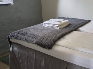 Apartment, 2 Bedrooms, Smoking